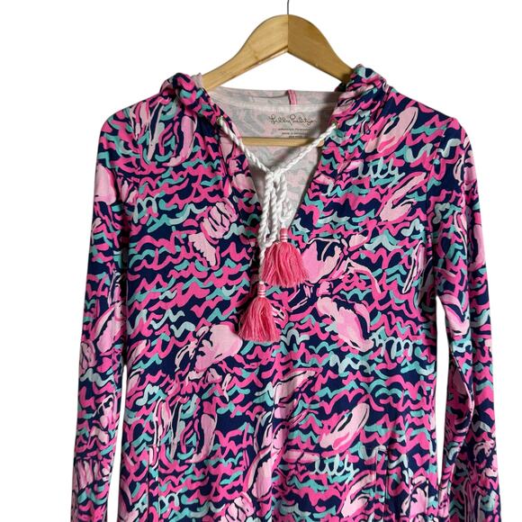 Lilly Pulitzer Rylie UPF 50+ Cover-Up Hooded Dress Pop Up Lobstah Roll Print XS - Picture 2 of 8